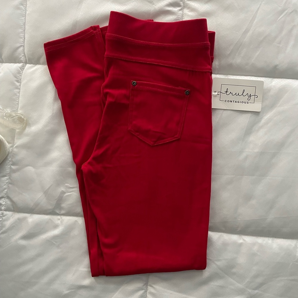 Truly Contagious Red Jean Style Straight Leg Pull On Leggings ❤️